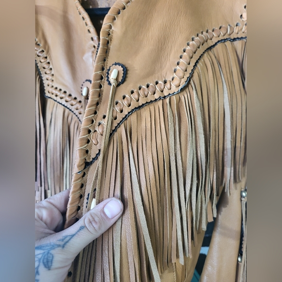 NEVER WORN VINTAGE ONE OF A KIND HANDMADE REAL LEATHER FRINGE WESTERN JACKET - Picture 5 of 11
